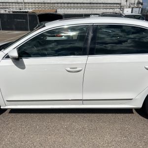 VOLKSWAGEN PASSAT SEL PZEV - 4