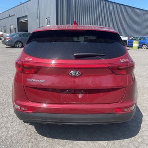 KIA SPORTAGE LX - 7