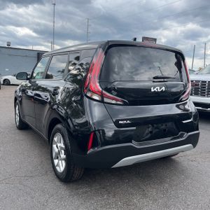 صورة 5 لـ 2023 KIA SOUL LX