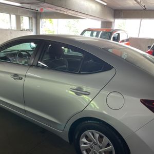HYUNDAI ELANTRA - 6