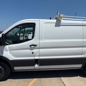 FORD TRANSIT 150 - 4