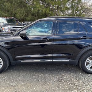 FORD EXPLORER XLT - 4