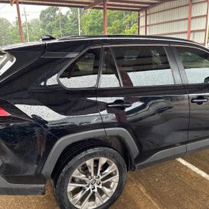 صورة 9 لـ 2021 Toyota RAV4 XLE PREMIUM