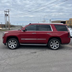 CADILLAC ESCALADE LUXURY - 3
