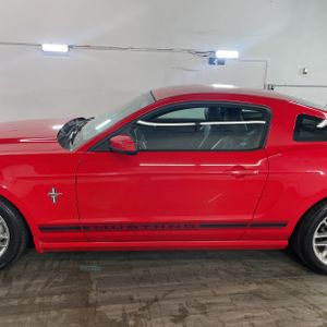 FORD MUSTANG V6 PREMIUM - 4