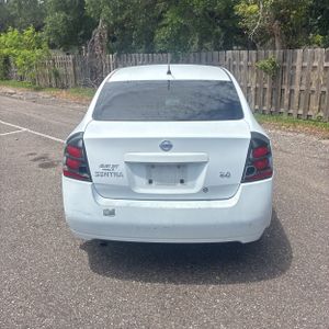NISSAN SENTRA 2.0 - 7