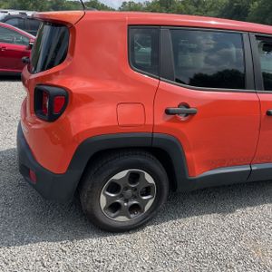 صورة 9 لـ 2015 JEEP RENEGADE SPORT