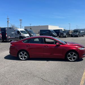FORD FUSION SE - 10