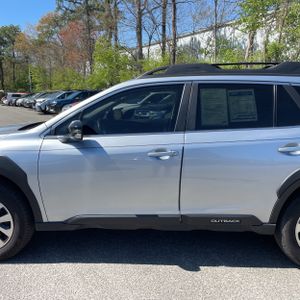 SUBARU OUTBACK PREMIUM - 4