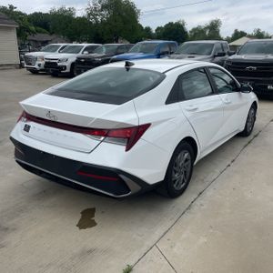 HYUNDAI ELANTRA SEL - 8