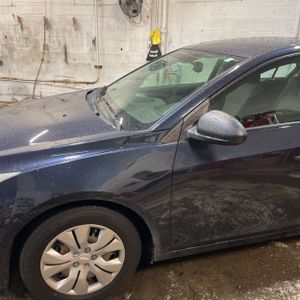 CHEVROLET CRUZE LS AUTO - 2