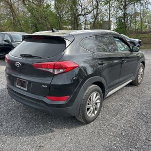 HYUNDAI TUCSON SE PLUS - 8