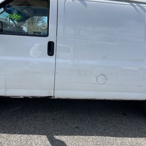 CHEVROLET EXPRESS 2500 - 4