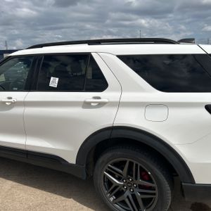 FORD EXPLORER ST-LINE - 6