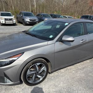 HYUNDAI ELANTRA HYBRID LIMITED - 2