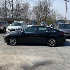 HYUNDAI SONATA SE - 3