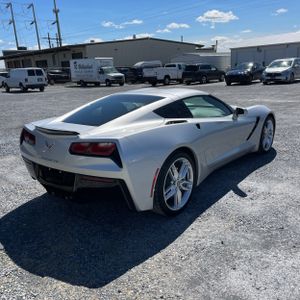 Chevrolet Corvette Stingray - 8
