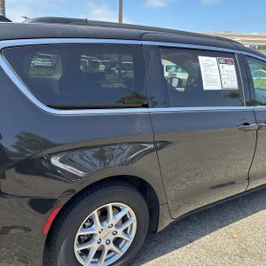 صورة 9 لـ 2022 Chrysler PACIFICA TOURING L