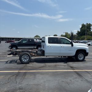 2023 Chevrolet SILVERADO 2500HD LT photo 10