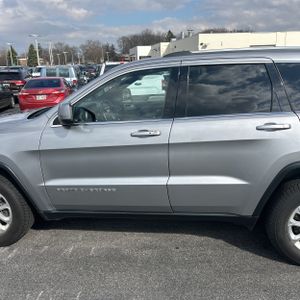 JEEP GRAND CHEROKEE LAREDO - 4