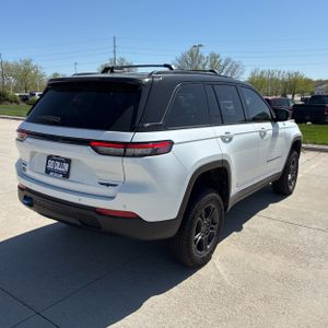 JEEP GRAND CHEROKEE 4XE TRAILHAWK - 8