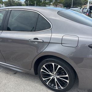 صورة 6 لـ 2018 Toyota CAMRY SE