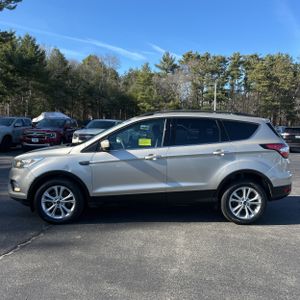FORD ESCAPE SE - 3