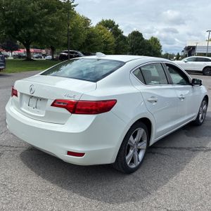 صورة 8 لـ 2013 Acura ILX 2.0L W/TECH