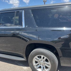 CHEVROLET SUBURBAN LT - 6