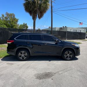 TOYOTA HIGHLANDER - 10