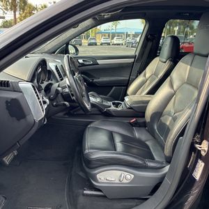 صورة 30 لـ 2016 Porsche CAYENNE GTS
