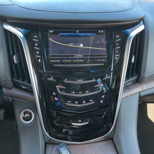 صورة 39 لـ 2019 Cadillac ESCALADE LUXURY