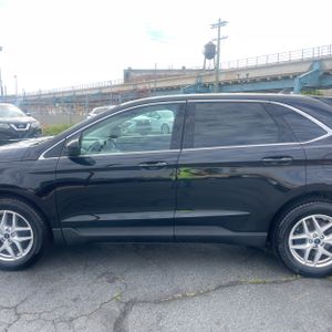 FORD EDGE SEL - 4