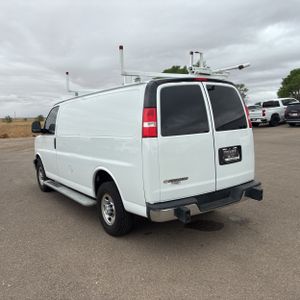 CHEVROLET EXPRESS 2500 - 5