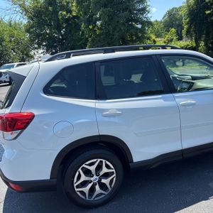 صورة 9 لـ 2023 Subaru FORESTER PREMIUM