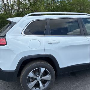 JEEP CHEROKEE LIMITED - 9