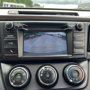2018 Toyota RAV4 LE — фото 38