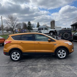FORD ESCAPE SE - 10