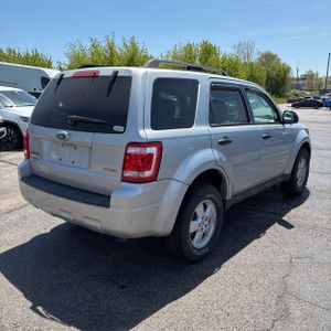 FORD ESCAPE XLT - 8