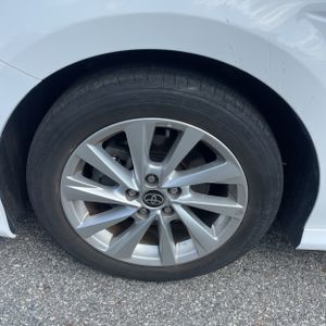 2021 Toyota CAMRY LE thumbnail 17