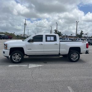 CHEVROLET SILVERADO 2500HD HIGH COUNTRY - 3
