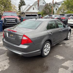 FORD FUSION SE - 8