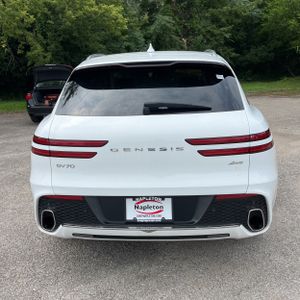 2025 Genesis GV70 2.5T STANDARD — фото 7