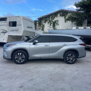2023 Toyota HIGHLANDER XLE 照片 3