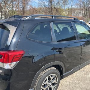 SUBARU FORESTER PREMIUM - 9