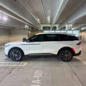 صورة 3 لـ 2025 Lincoln NAUTILUS HYBRID PREMIERE