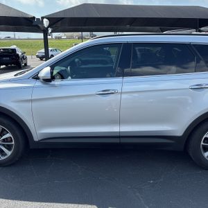 HYUNDAI SANTA FE SE - 4