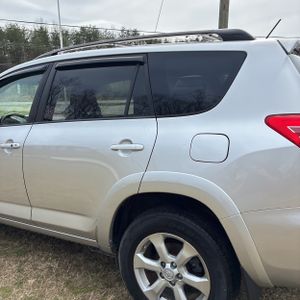 Toyota RAV4 Limited - 6