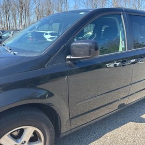 DODGE GRAND CARAVAN SXT - 2