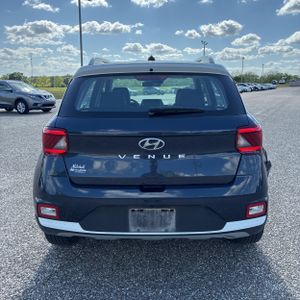 HYUNDAI VENUE LIMITED - 6